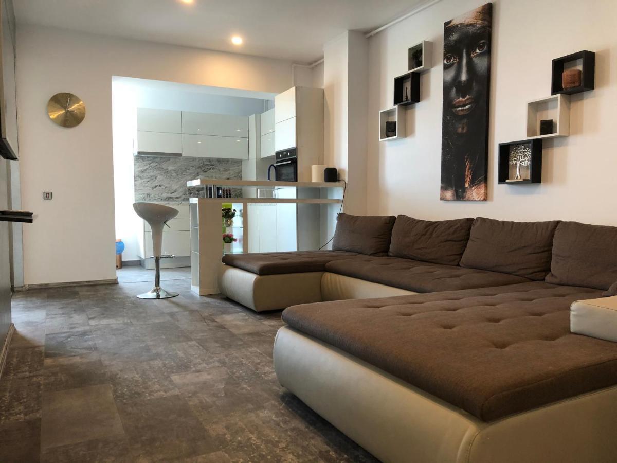 Luxury Westpark 2 Residence Lake View W6 Bucharest Exterior photo